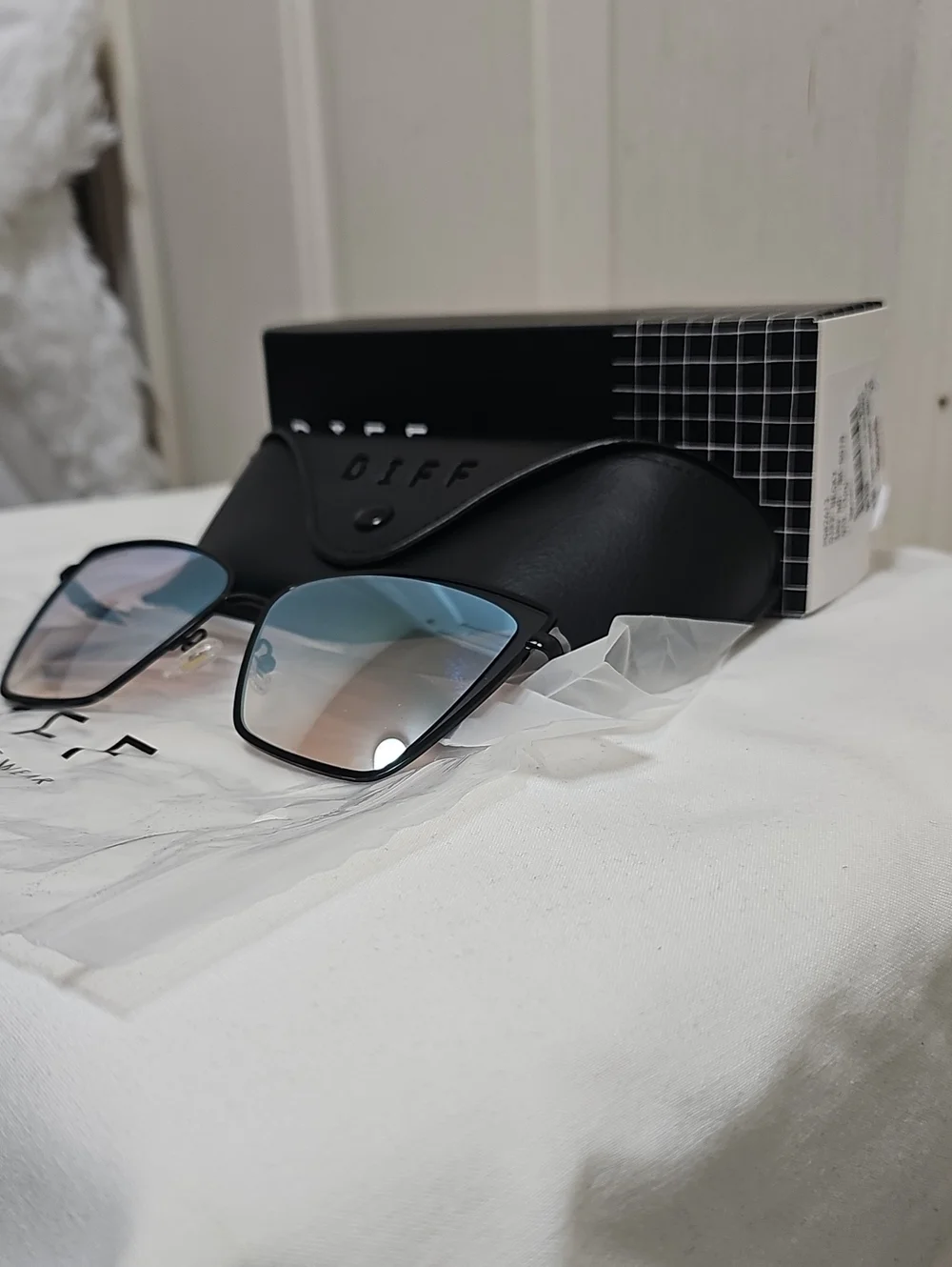 DIFF Charitable Becky Eyewear Black Frame Sunglasses with Blue-Gradient Lenses